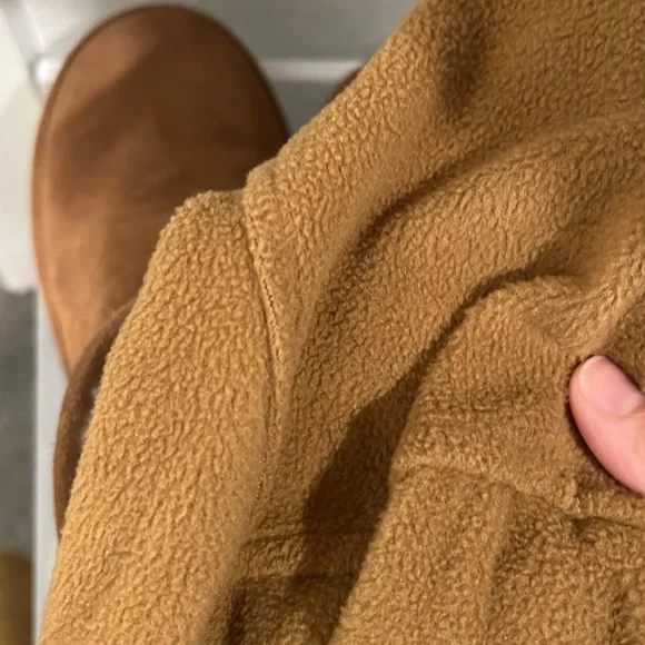 Shacket - Picture 4 of 4